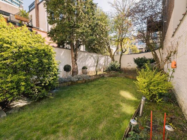 App. rez de chaussée à vendre pour 749000 euro avec 3 chambres à coucher