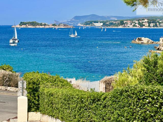 APPAPRTEMENT DE STANDING VUE MER PLAGE 30M A PIED GRANDE
