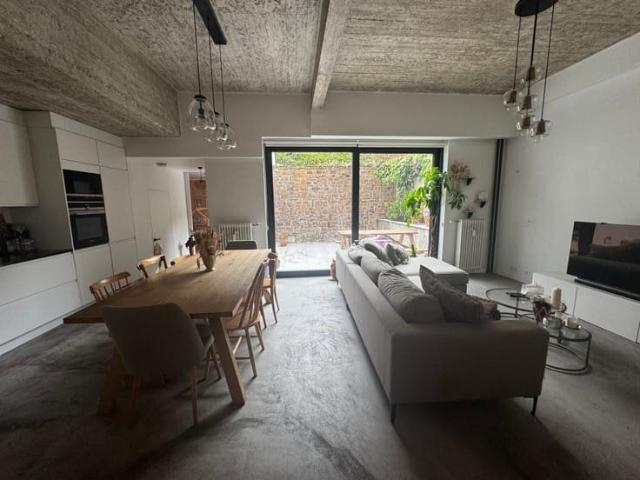 Apparement 107 m² avec cour de 25 m²