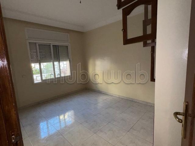Apparemment a vendre val fleuri