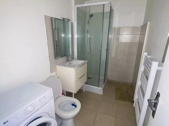 APPART F2 MEUBLE