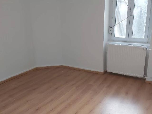 APPART F3 PROCHE CENTRE VILLE