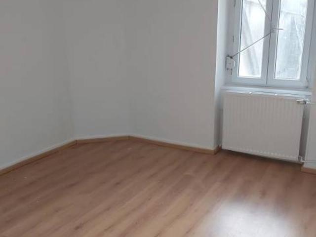 APPART F3 PROCHE CENTRE VILLE