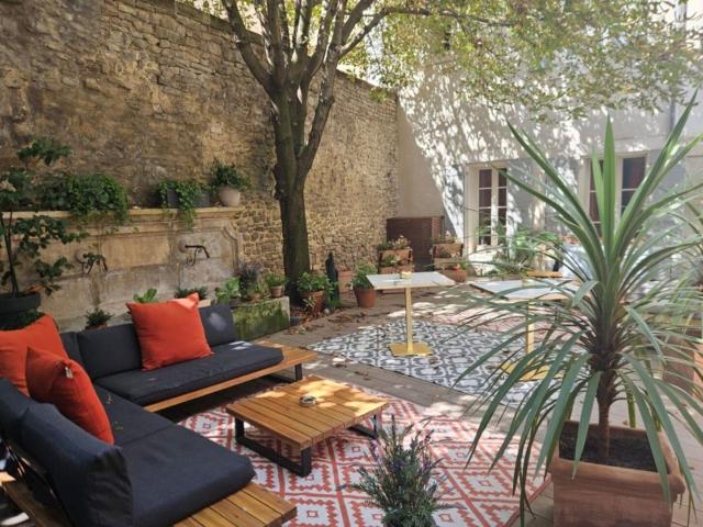 APPART HOTEL DE PRESTIGE 550 m2 A L'ISLE SUR LA SORGUE