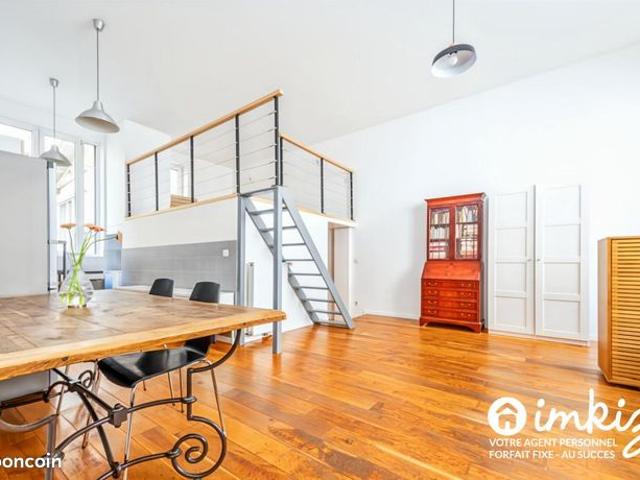 Appart style loft dans le quartier des artistes