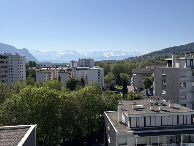 APPART RENOVE AVEC GARAGE +CHAUFF, EAU, PISCINE ET TENNIS COLLECTIFS