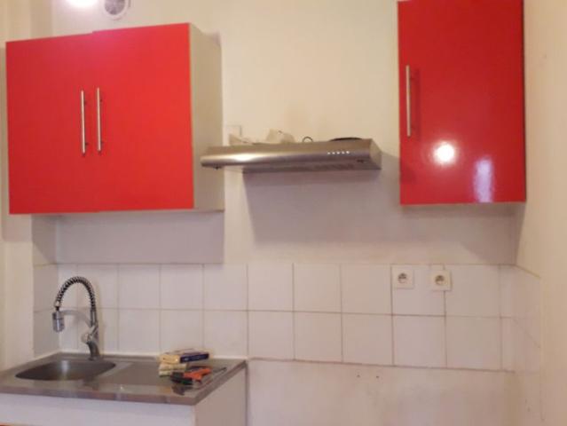 Appart T2 43 m² env. en rez de chaussée avec courette + parking