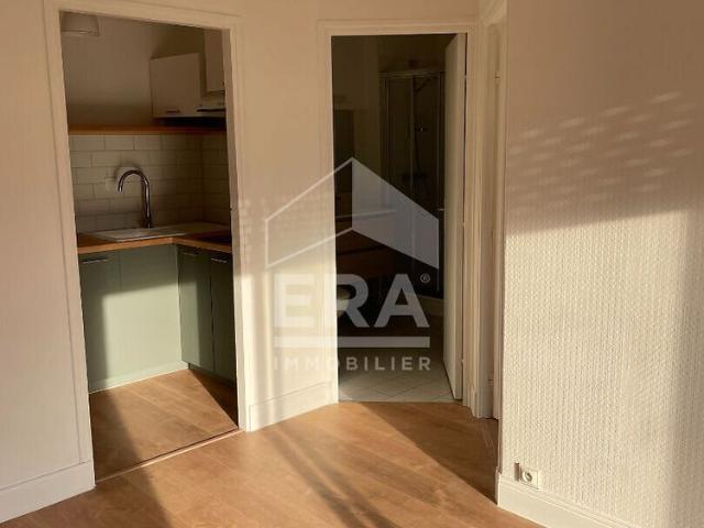 APPART. T2 AVEC BALCON A LOUER BLOIS QUARTIER ST NICOLAS, CAVE PRIVATIVE & ASCENSEUR