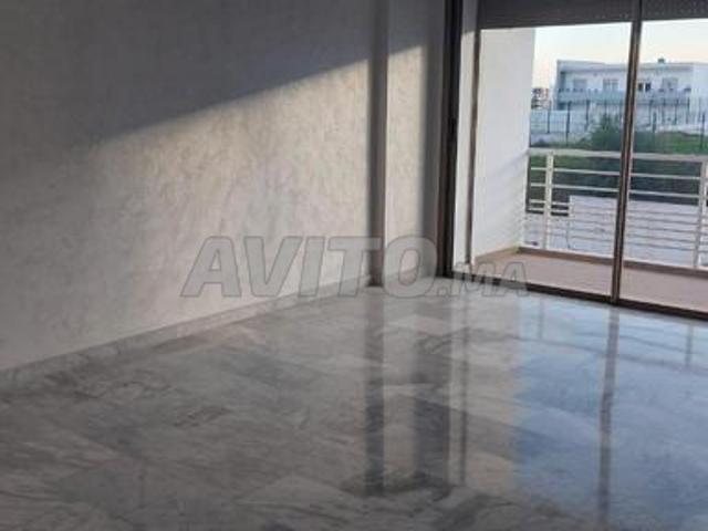Appart T4 101 m² à louer à Victoria city