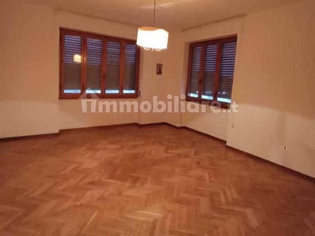 Appartamento 100 m², Centro, Poggibonsi