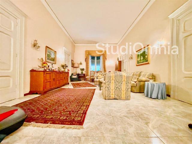 Appartamento 14 vani 330mq