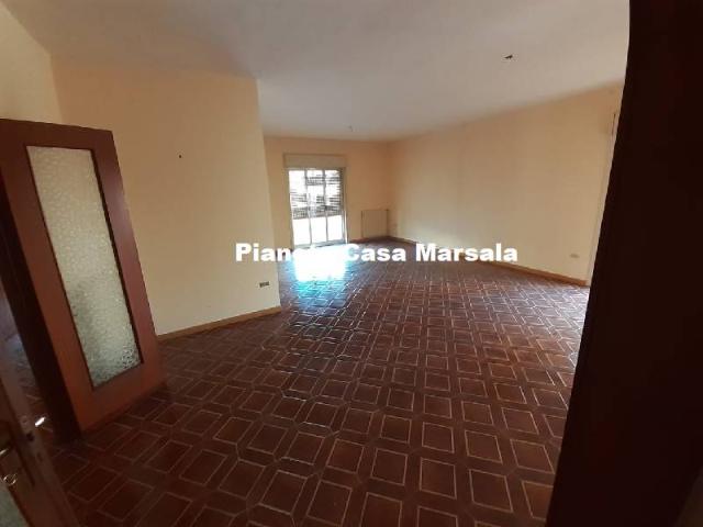 APPARTAMENTO 170MQ 2° PIANO CON VERANDA E POSTO AUTO