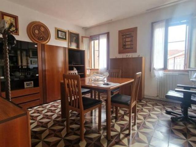 Appartamento 7 locali Rif. 2451