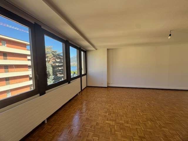 Appartamento 4.5 vista lago parziale a Paradiso a pochi passi dal lago di Lugano Zenit