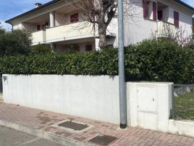 Appartamento 4 locali Rif. 1041