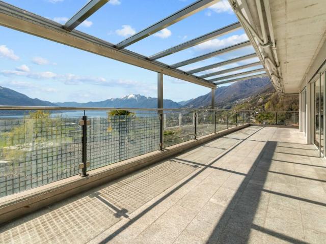 Appartamento 5.5 locali con piscina e vista mozzafiato
