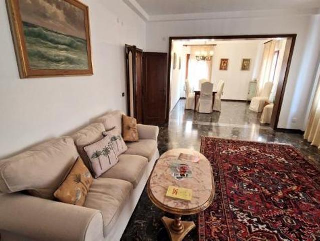 Appartamento 5 locali Rif. 2474