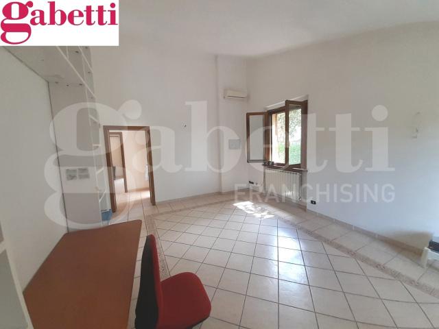 Appartamento con box a Casole d'Elsa