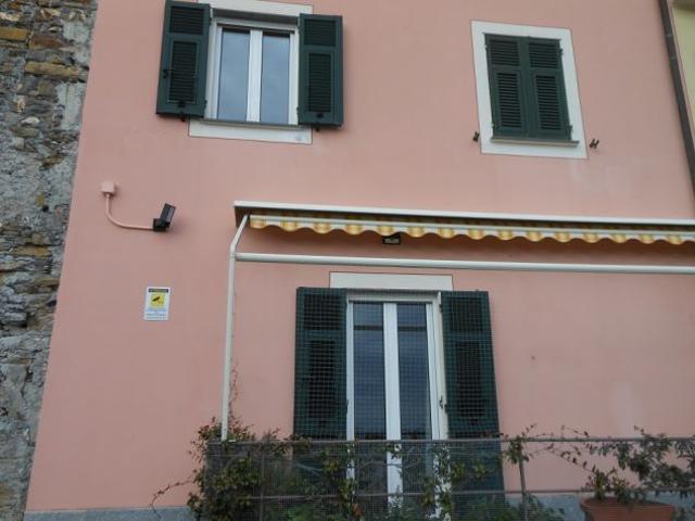 Appartamento con box e vista mare