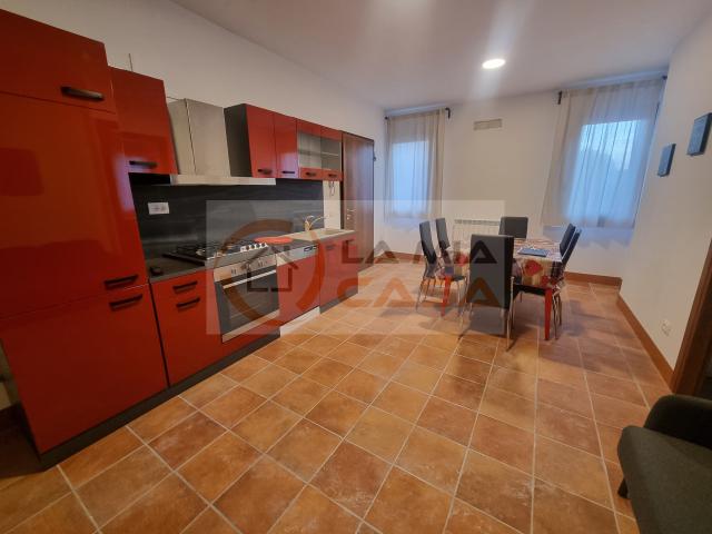 Appartamento con due camere in centro paese