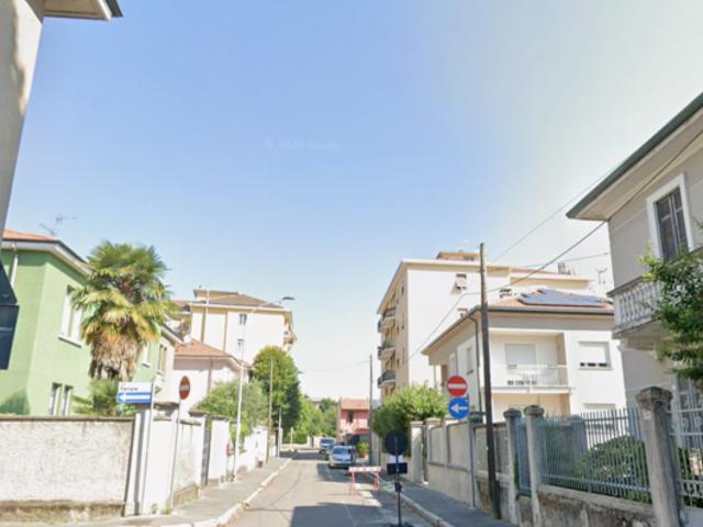 Appartamento con doppio balcone Vicino Legnano FS