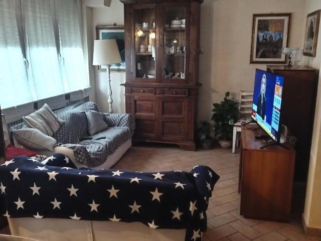 Appartamento con giardino, Massa marina di