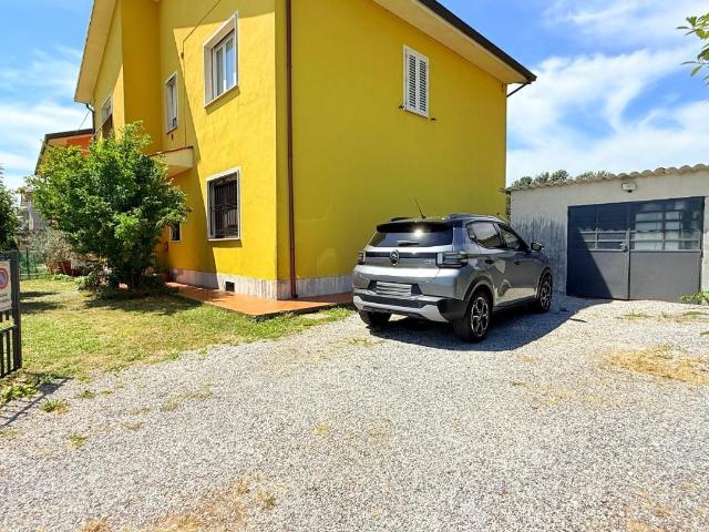 Appartamento con giardino, Massa e Cozzile traversagna