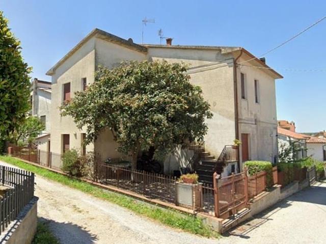 Appartamento con giardino a Castiglione del Lago
