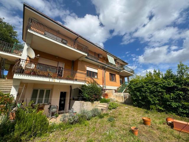 Appartamento con giardino a Ariccia