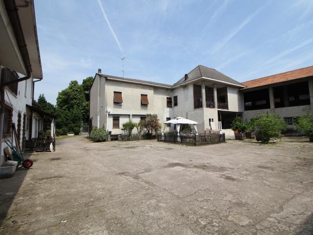 Appartamento con giardino a Rescaldina