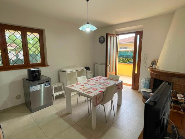 Appartamento con giardino, Camaiore capezzano pianore