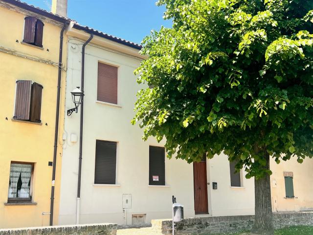 Appartamento con giardino in suggestivo borgo 100m² Barchi