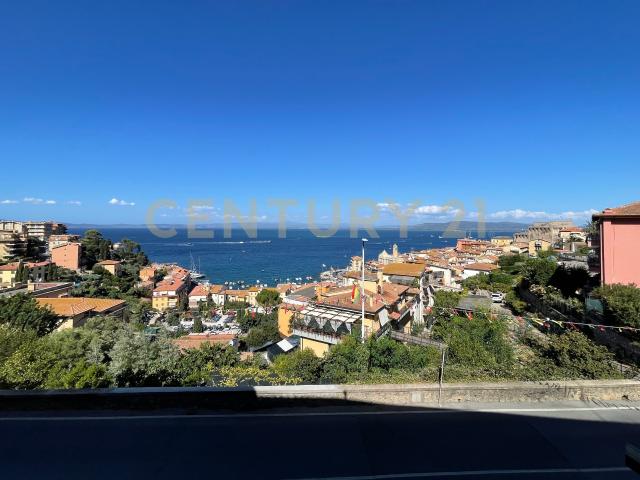 Appartamento con giardino in via panoramica, Monte Argentario