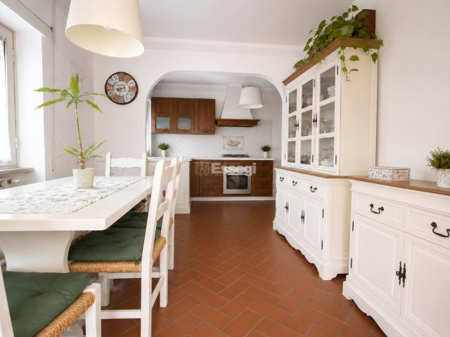 Appartamento con giardino in viale san concordio 665, Lucca