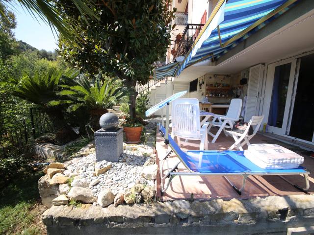 Appartamento con Giardino Privato in Vendita a Bordighera 60m² Bordighera