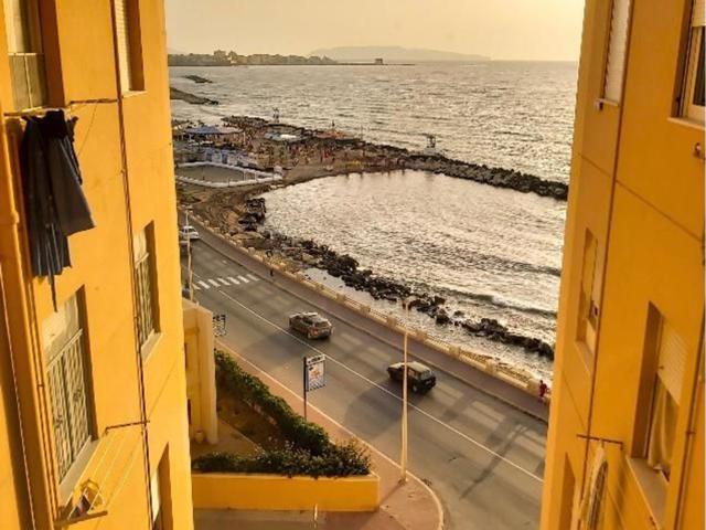 Appartamento con posto auto e vista mare