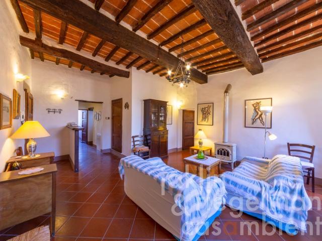 Appartamento con terrazza panoramica al confine tra Toscana. 160m² Paciano