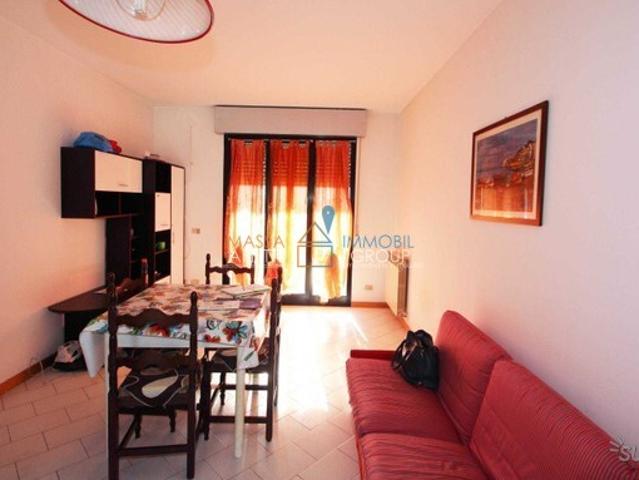 Appartamento con terrazzi in piazza ronchi 21, Massa