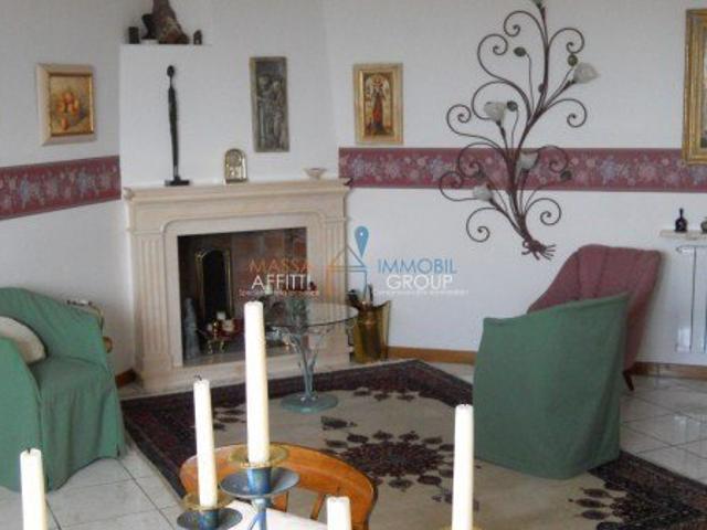 Appartamento con terrazzi in via bergiola 89, Massa