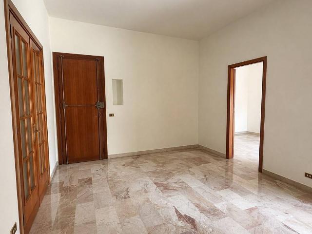 Appartamento con terrazzi in via nazario sauro 31, Lecce