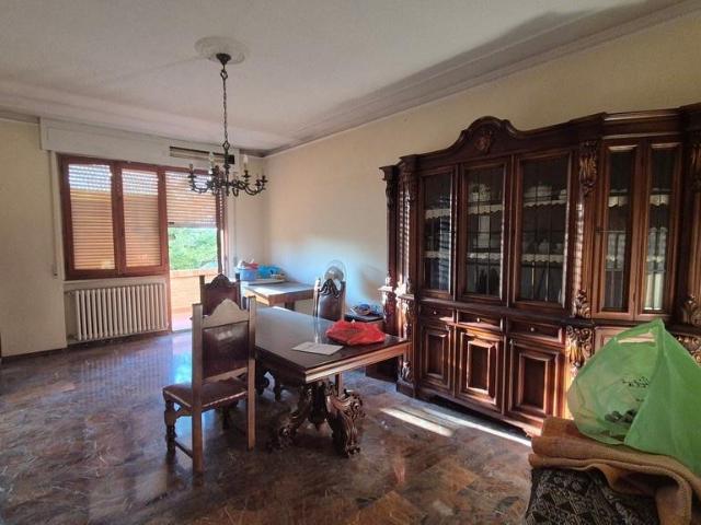 Appartamento con terrazzo, Monteriggioni montarioso