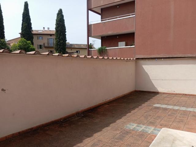 Appartamento con terrazzo a Poggibonsi