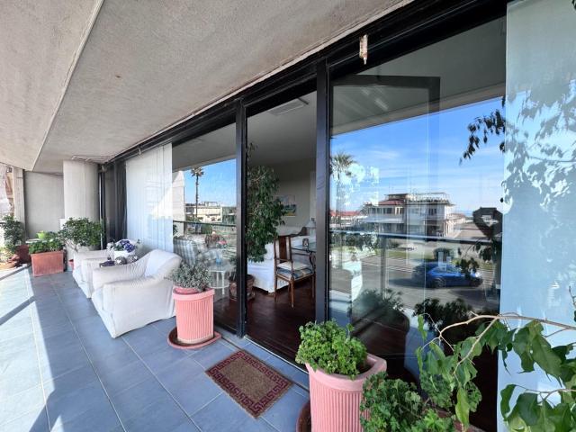 Appartamento con terrazzo a Viareggio