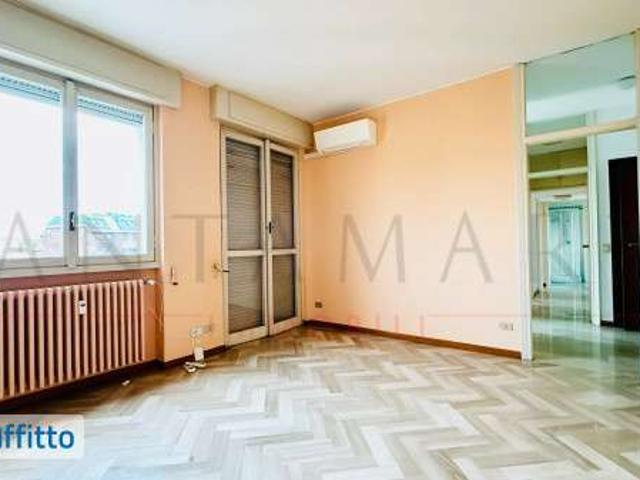 Appartamento con terrazzo Buenos aires, indipendenza, p.ta venezia