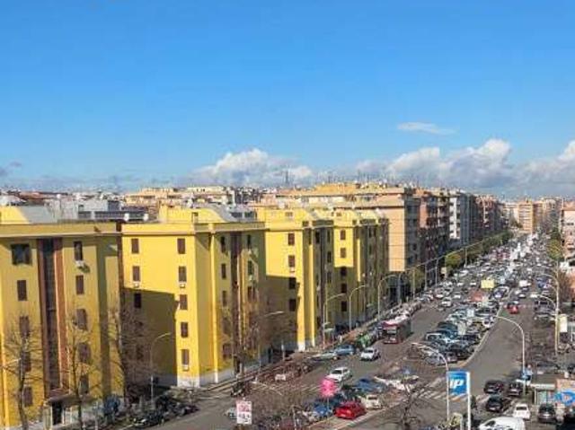 Appartamento con terrazzo Casilina, prenestina, centocelle, alessandrino