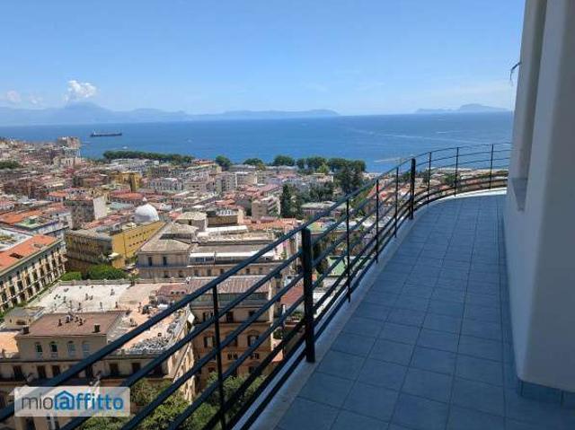 Appartamento con terrazzo Chiaia