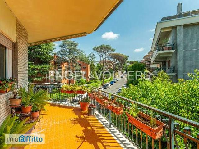 Appartamento con terrazzo Eur, laurentino, checchignola, montagnola, fonte meravigliosa