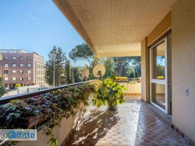 Appartamento con terrazzo Eur, laurentino, checchignola, montagnola, fonte meravigliosa