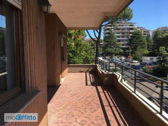 Appartamento con terrazzo Eur, laurentino, checchignola, montagnola, fonte meravigliosa