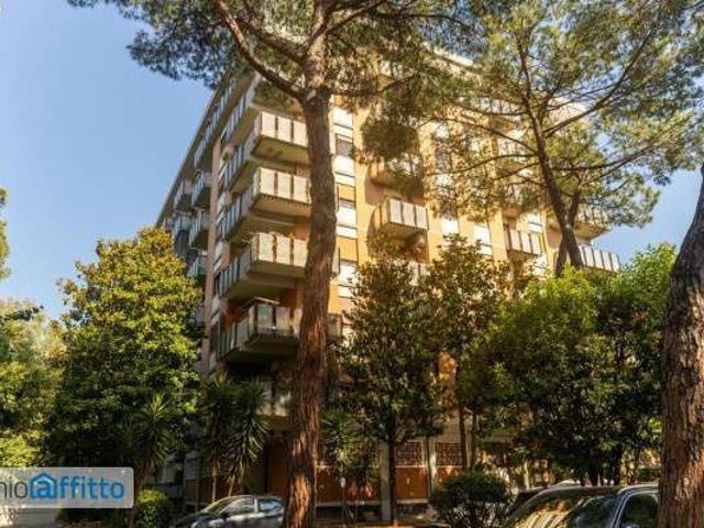 Appartamento con terrazzo Eur, laurentino, checchignola, montagnola, fonte meravigliosa